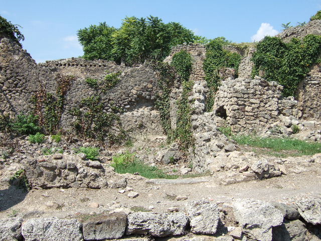 I 2 30 Pompeii September 2010 Looking North From Entrance Doorway